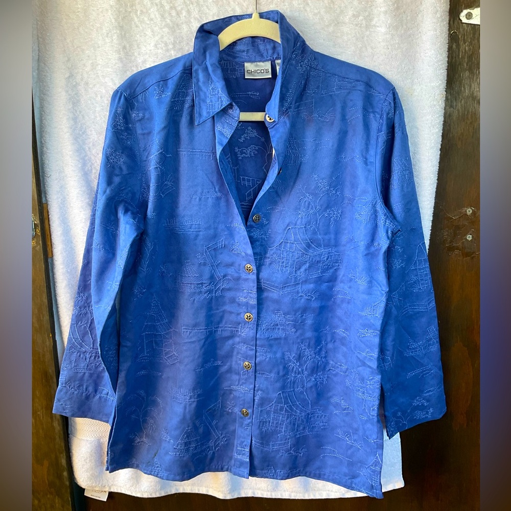 Chico’s Ming Garden Lexington LS Button Down Top Blue; NWT; M/8